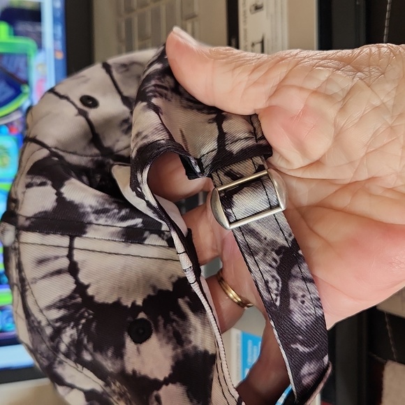 AC /DC Ball cap - Picture 3 of 6